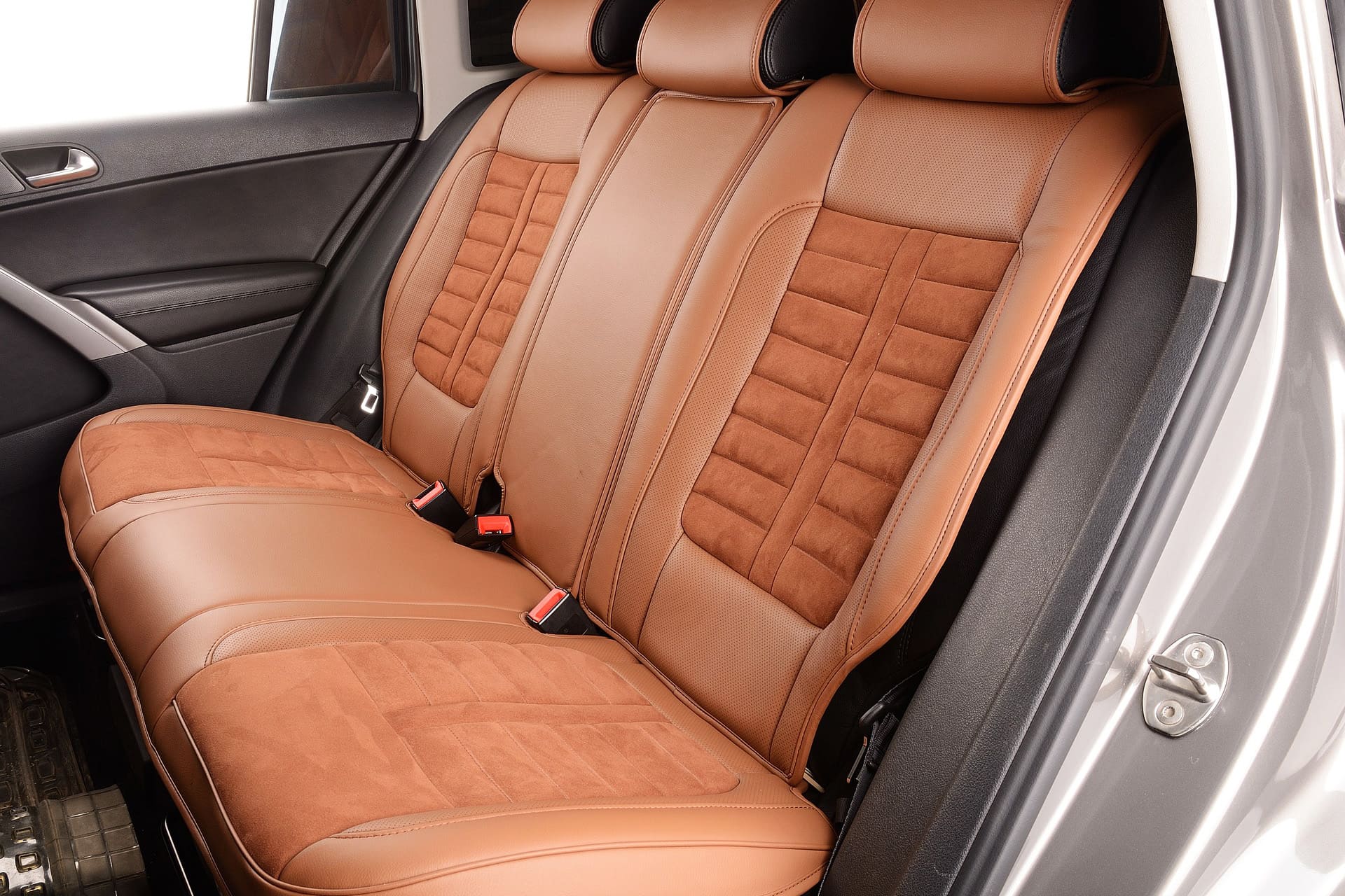 Údržba kožených sedaček v autě