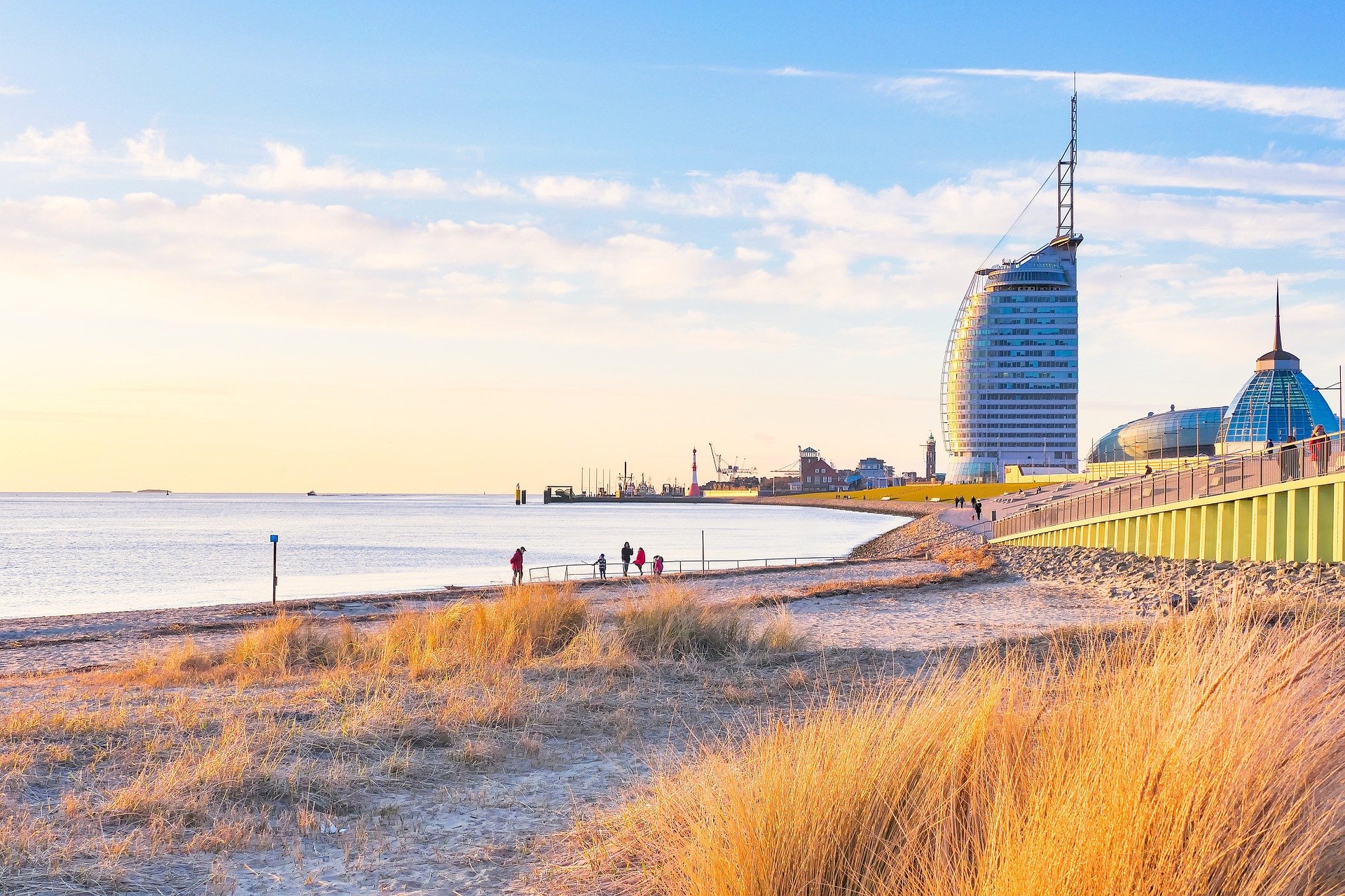 useful description of image if informative and not decoration only.