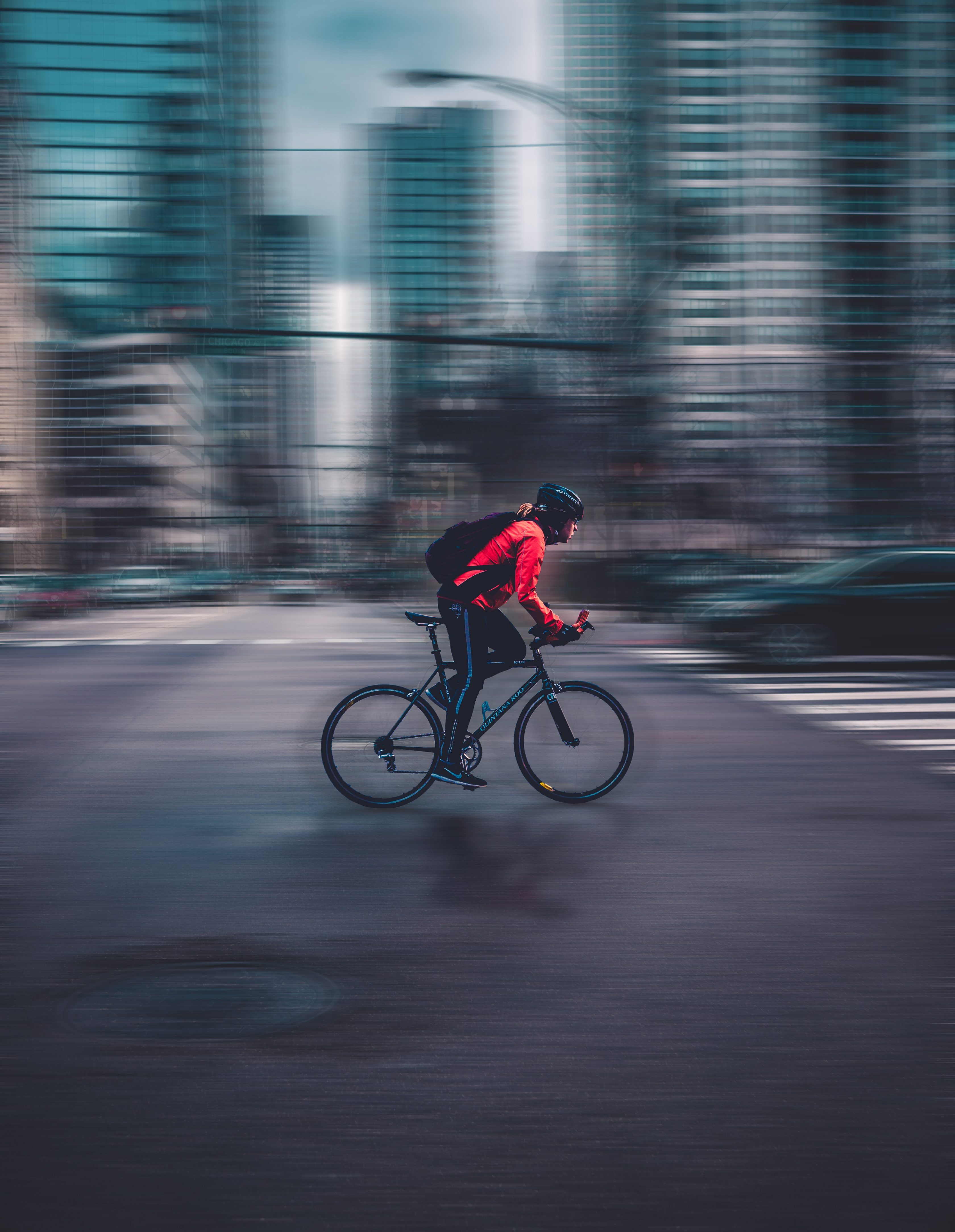 Cyklista ve městě
