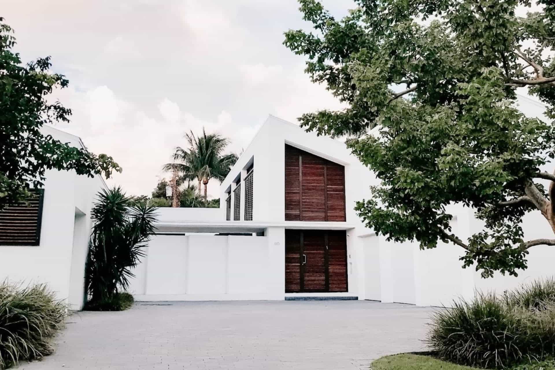 useful description of image if informative and not decoration only.